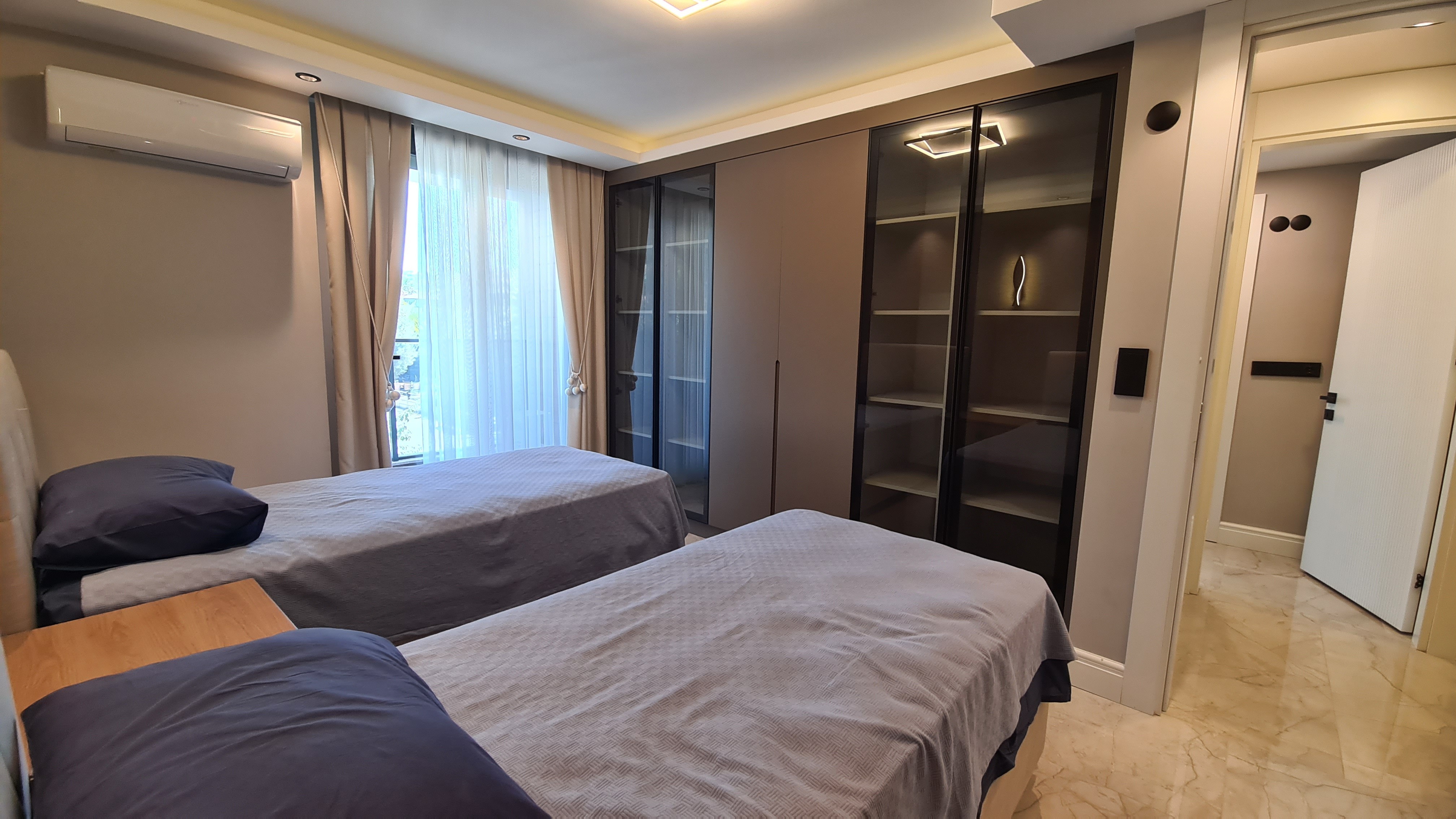 For Sale: Modern 4-Bedroom, 4-Bathroom Villa with Private Pool , Just 700 Meters from the Beach in Kuşadası