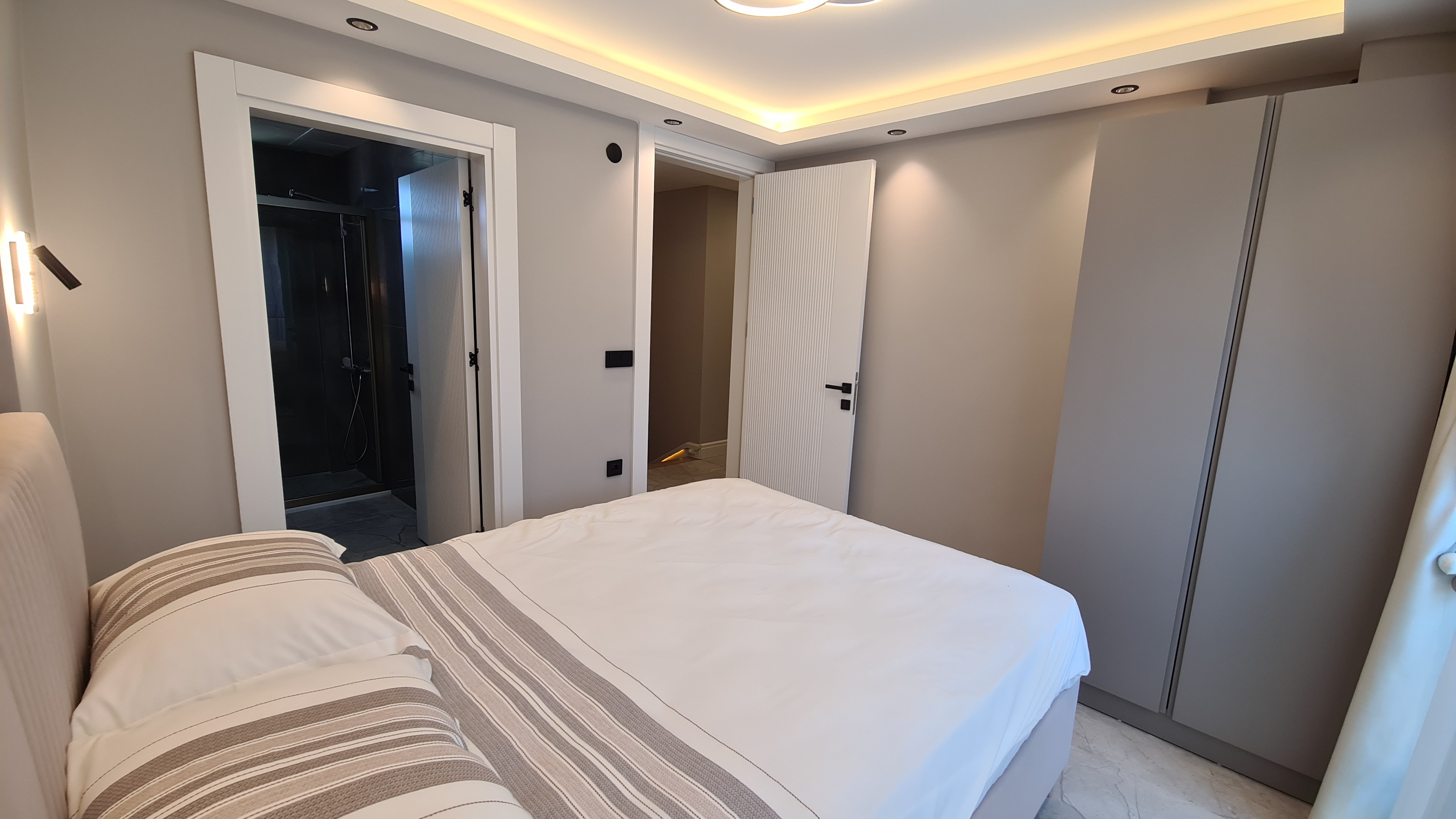 For Sale: Modern 4-Bedroom, 4-Bathroom Villa with Private Pool , Just 700 Meters from the Beach in Kuşadası