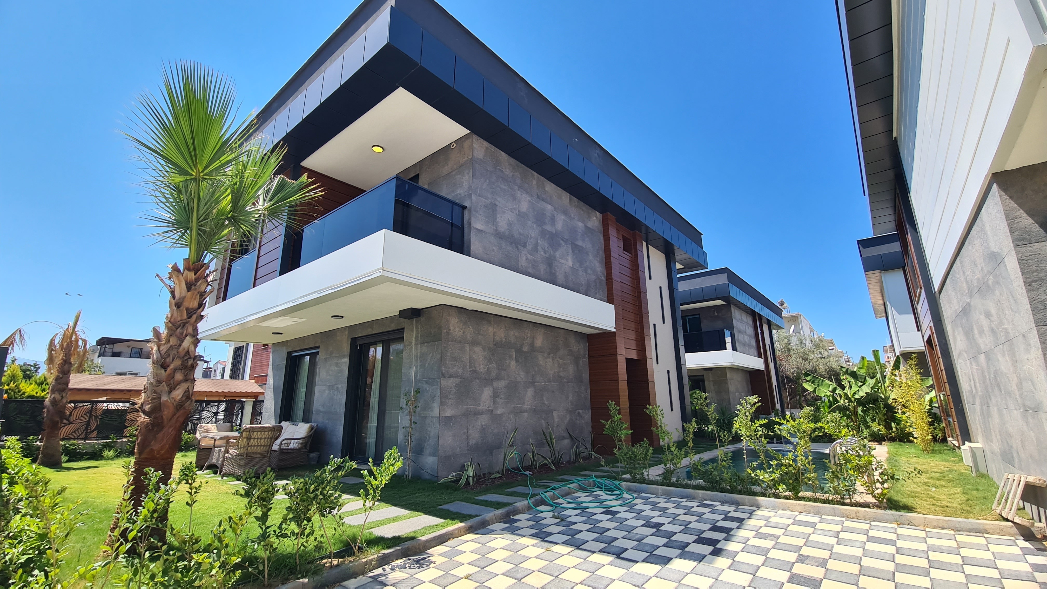 For Sale: Modern 4-Bedroom, 4-Bathroom Villa with Private Pool , Just 700 Meters from the Beach in Kuşadası