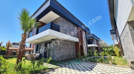 For Sale: Modern 4-Bedroom, 4-Bathroom Villa with Private Pool , Just 700 Meters from the Beach in Kuşadası