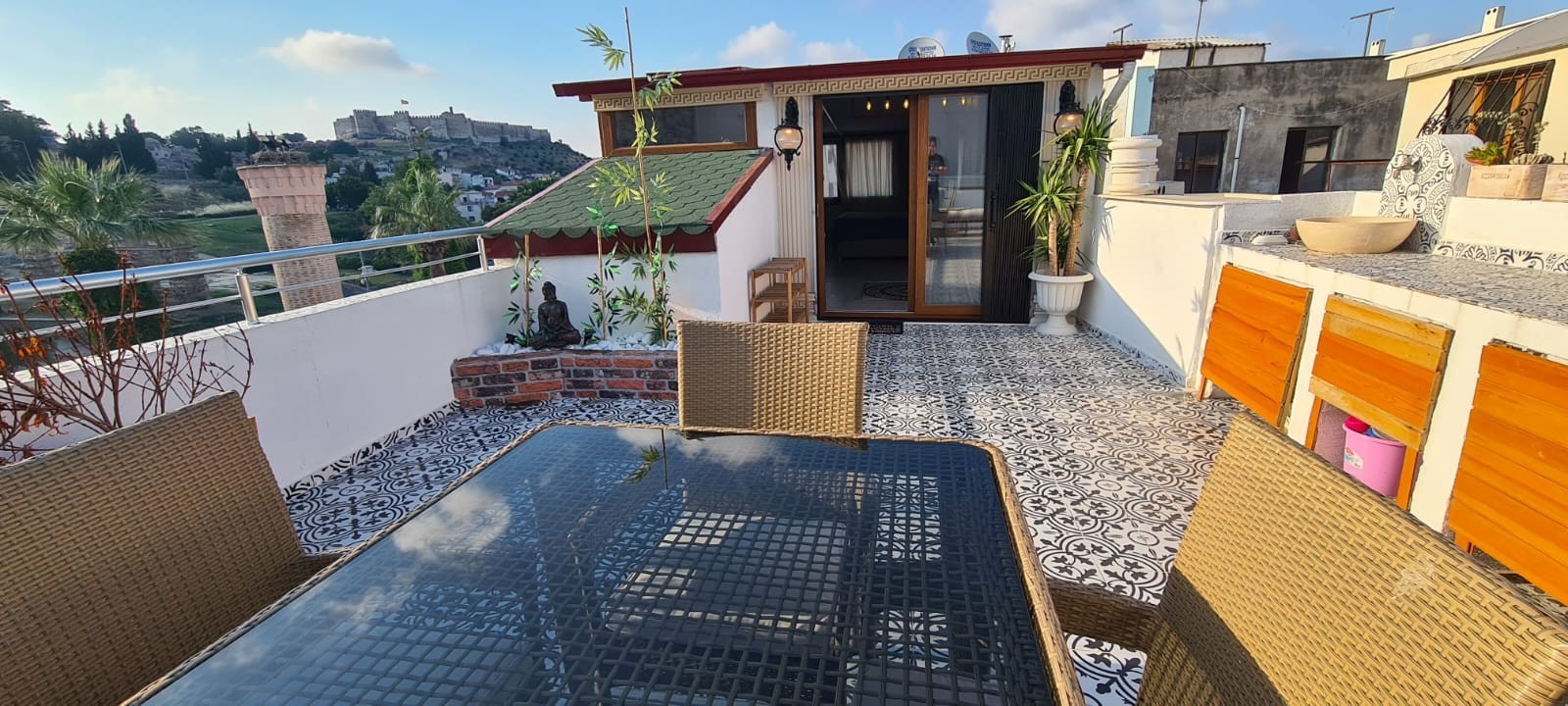 An unusual Rooftop Duplex in the very heart of Selçuk, Very Close to the Ancient City of Ephesus
