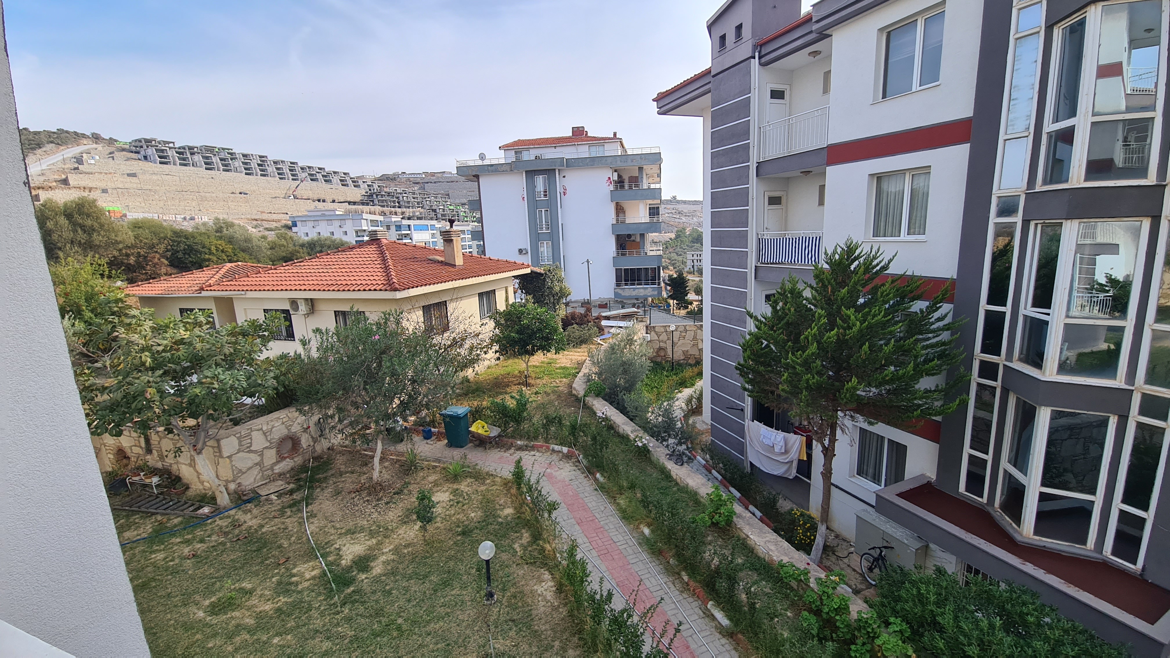 Comfortable 3+1 Apartment for Sale in a Secure Poolside Site in Kuşadası