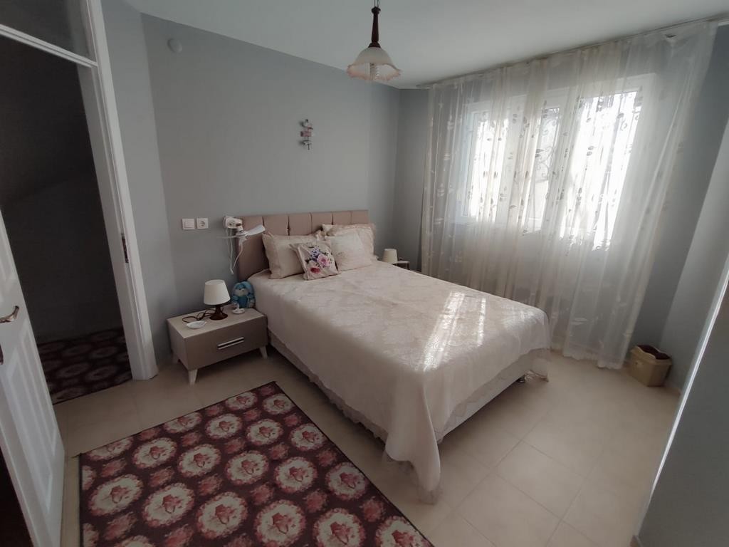 Semi-Detached 5 Bedroom 3 Bathroom Holiday Home with Spacious Garden, Just 50 Meters from Ladies Beach, Kuşadası