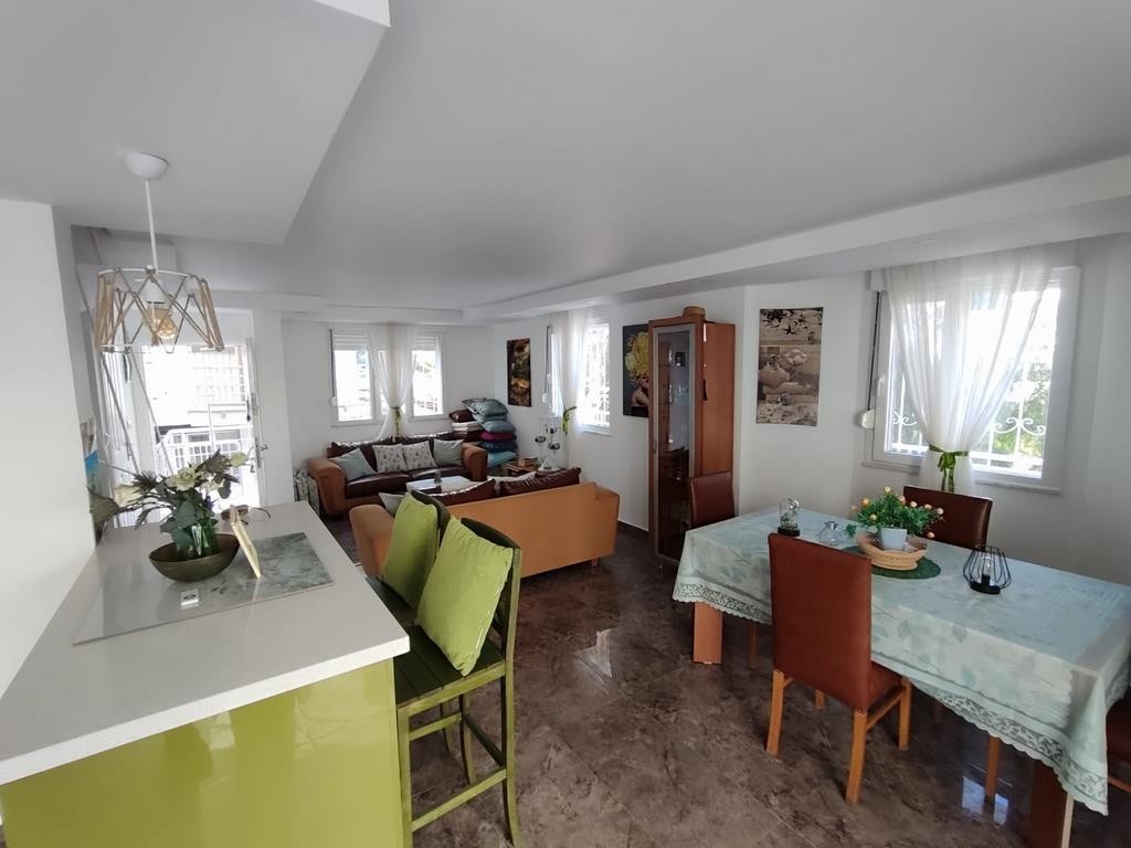 Semi-Detached 5 Bedroom 3 Bathroom Holiday Home with Spacious Garden, Just 50 Meters from Ladies Beach, Kuşadası