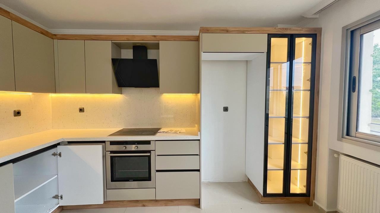 PRIVATE DETACHED VILLA  WITH SEA VIEW IN MARINA AREA