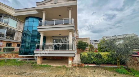 PRIVATE DETACHED VILLA  WITH SEA VIEW IN MARINA AREA