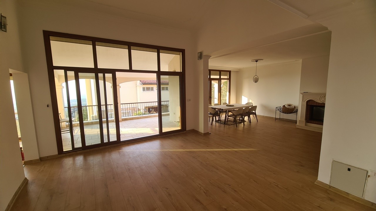 "Stunning 5-Bedroom Villa with Private Pool, Nature and Sea Views in Kuşadası Soğucak"