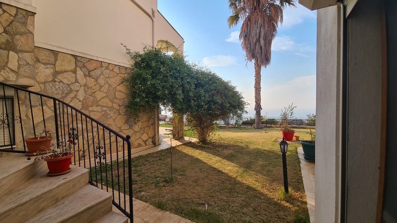 "Stunning 5-Bedroom Villa with Private Pool, Nature and Sea Views in Kuşadası Soğucak"