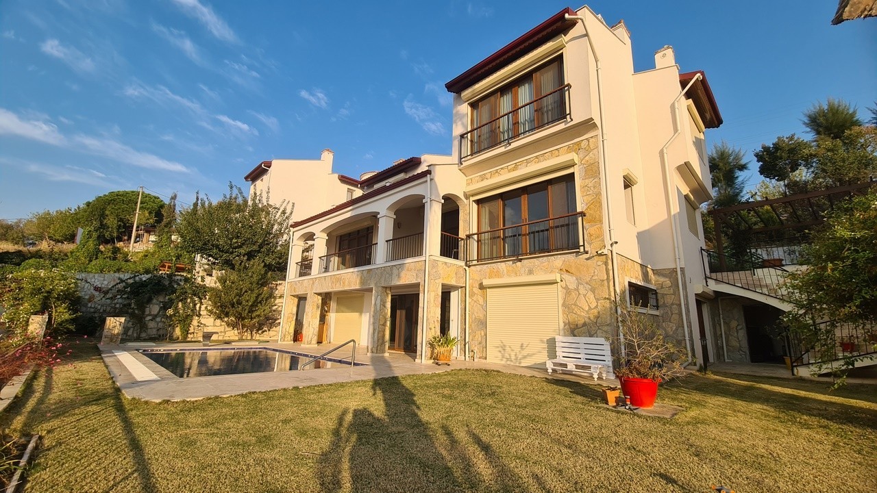 "Stunning 5-Bedroom Villa with Private Pool, Nature and Sea Views in Kuşadası Soğucak"