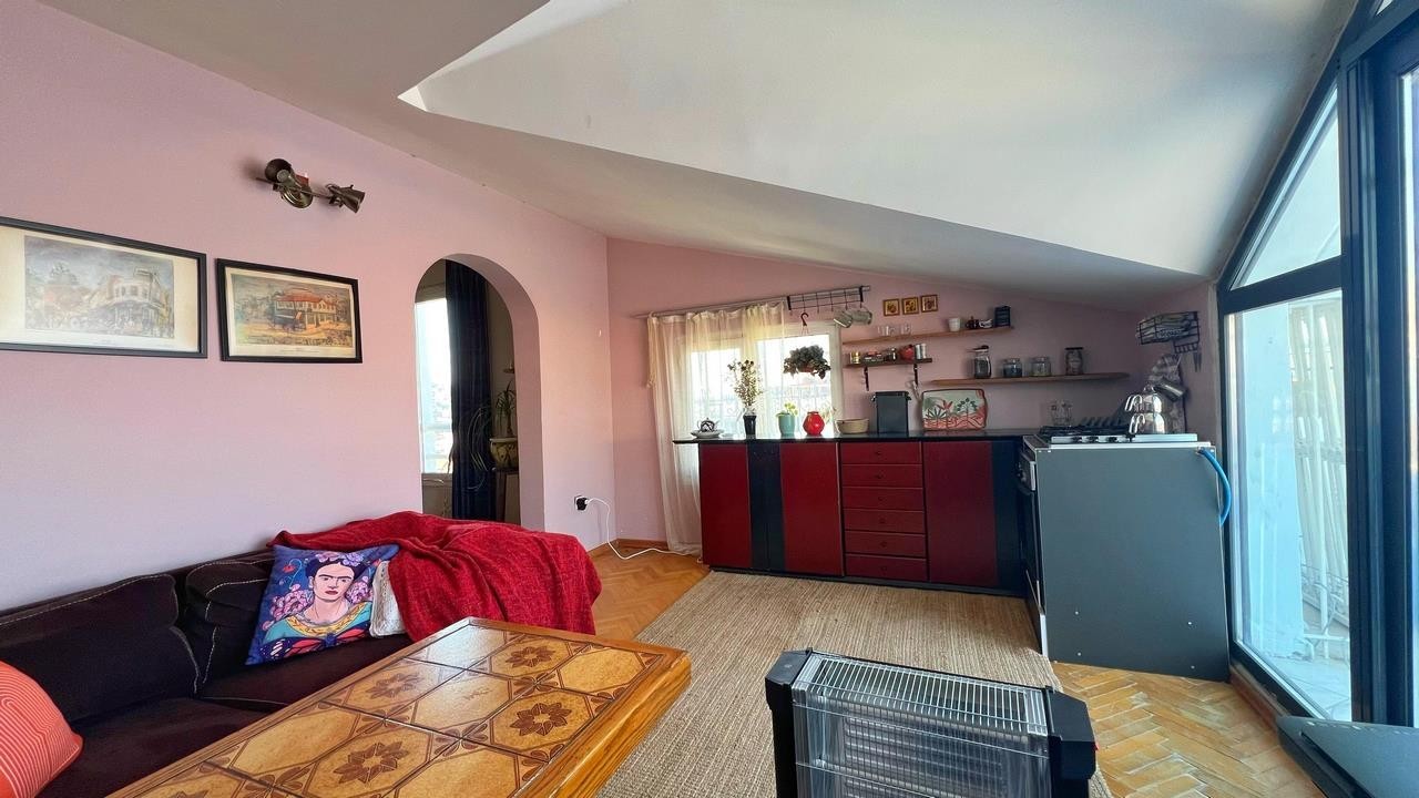 "3+1 Penthouse Duplex in the Heart of the City, Steps from the Seaside"