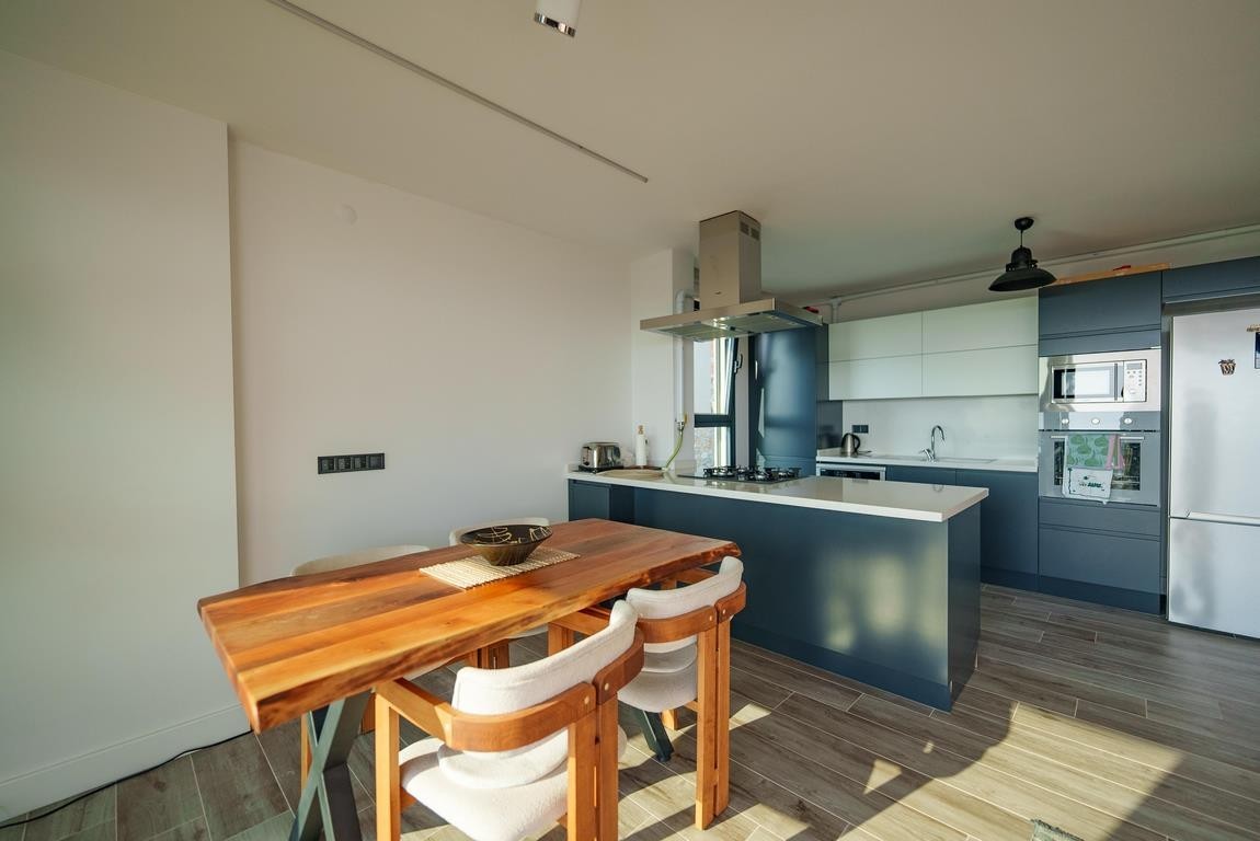 For Sale: 2-Bedroom Apartment with Stunning Sea View