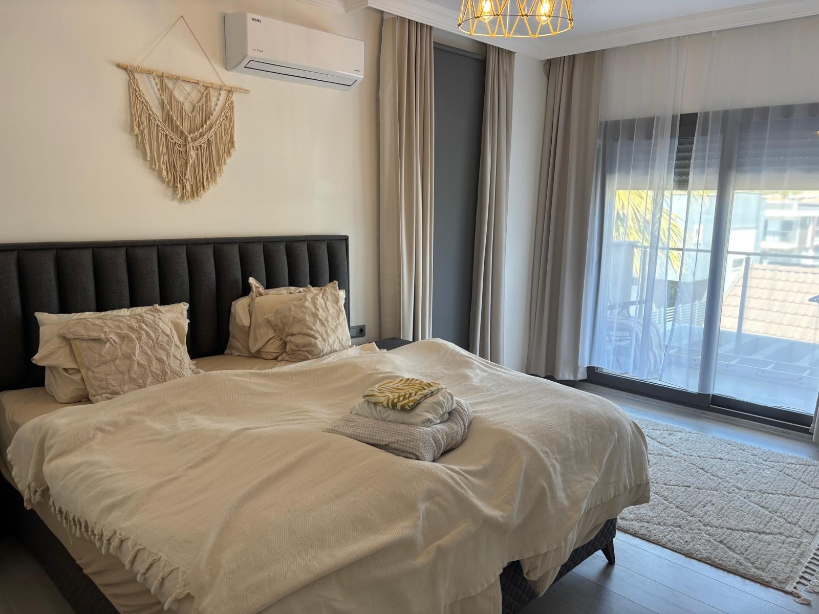 Detached villa with private pool for sale kusadasi