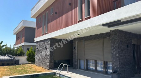 Detached villa with private pool for sale kusadasi