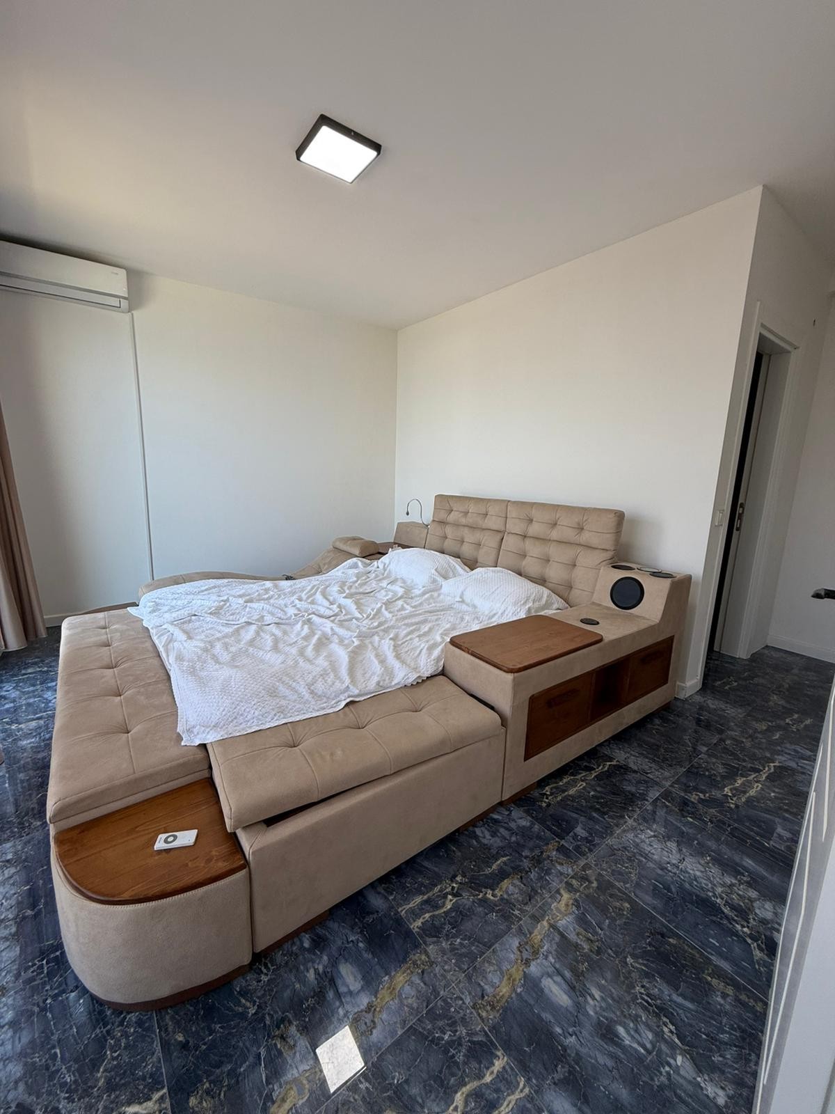 An Exclusive Seafront Villa in the Heart of Kuşadası