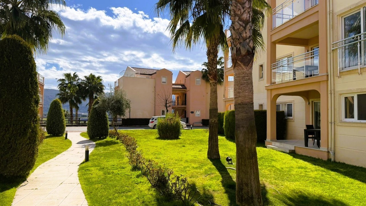 2 Bed Furnished Penthouse Apartment in Golf & Spa Resort in Kusadasi