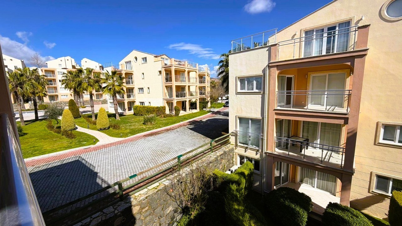 2 Bed Furnished Penthouse Apartment in Golf & Spa Resort in Kusadasi