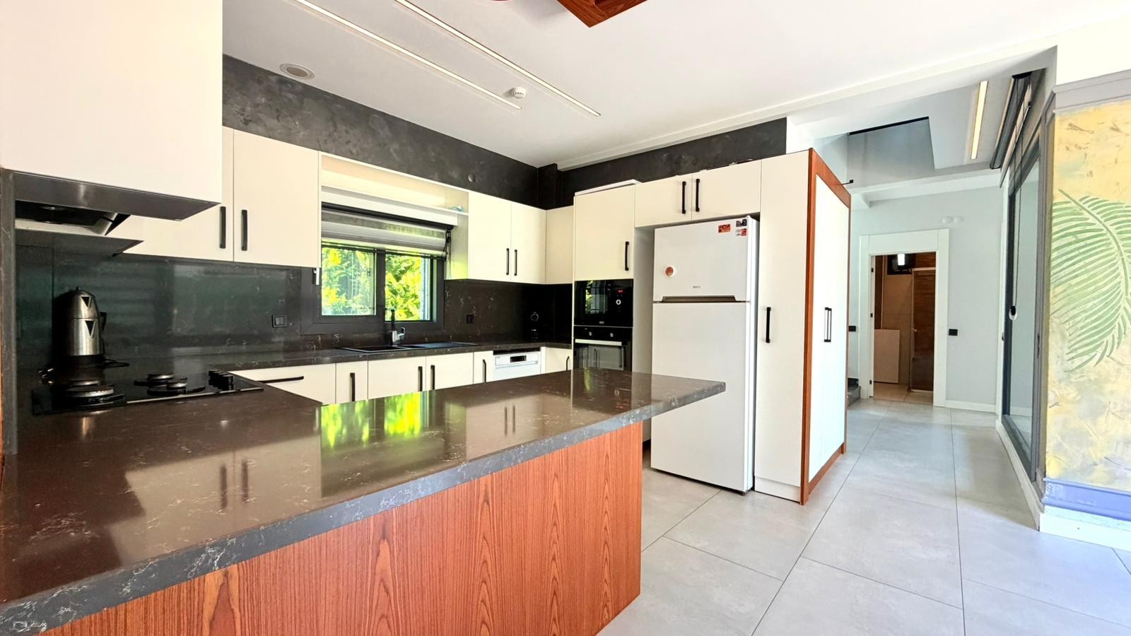 Modern Villa with Private Pool for Sale in Kuşadası Long Beach