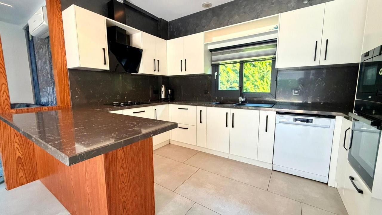 Modern Villa with Private Pool for Sale in Kuşadası Long Beach