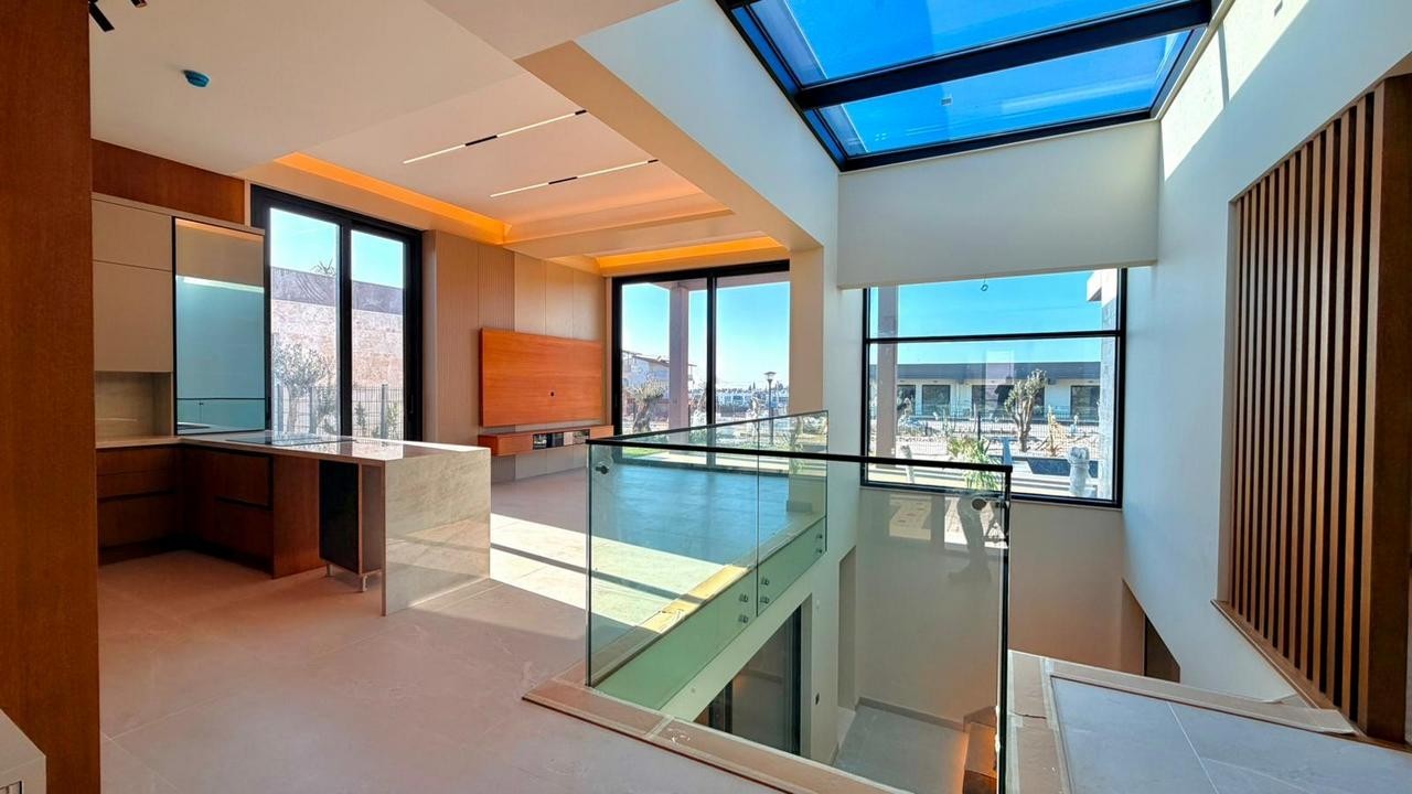 UNIQUE LUXURY VILLA WITH PRIVATE POOL & MODERN MEDITERRANEAN ARCHITECTURE IN KUŞADASI