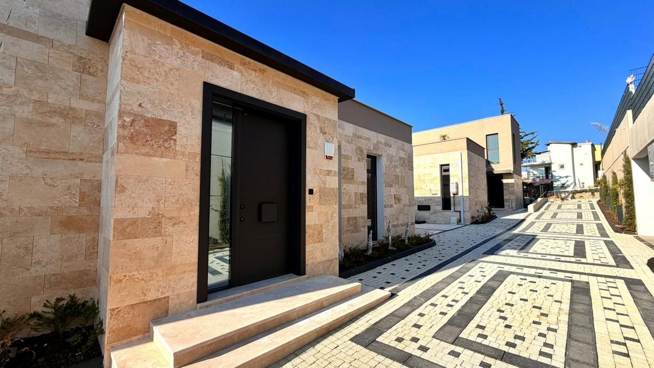 UNIQUE LUXURY VILLA WITH PRIVATE POOL & MODERN MEDITERRANEAN ARCHITECTURE IN KUŞADASI