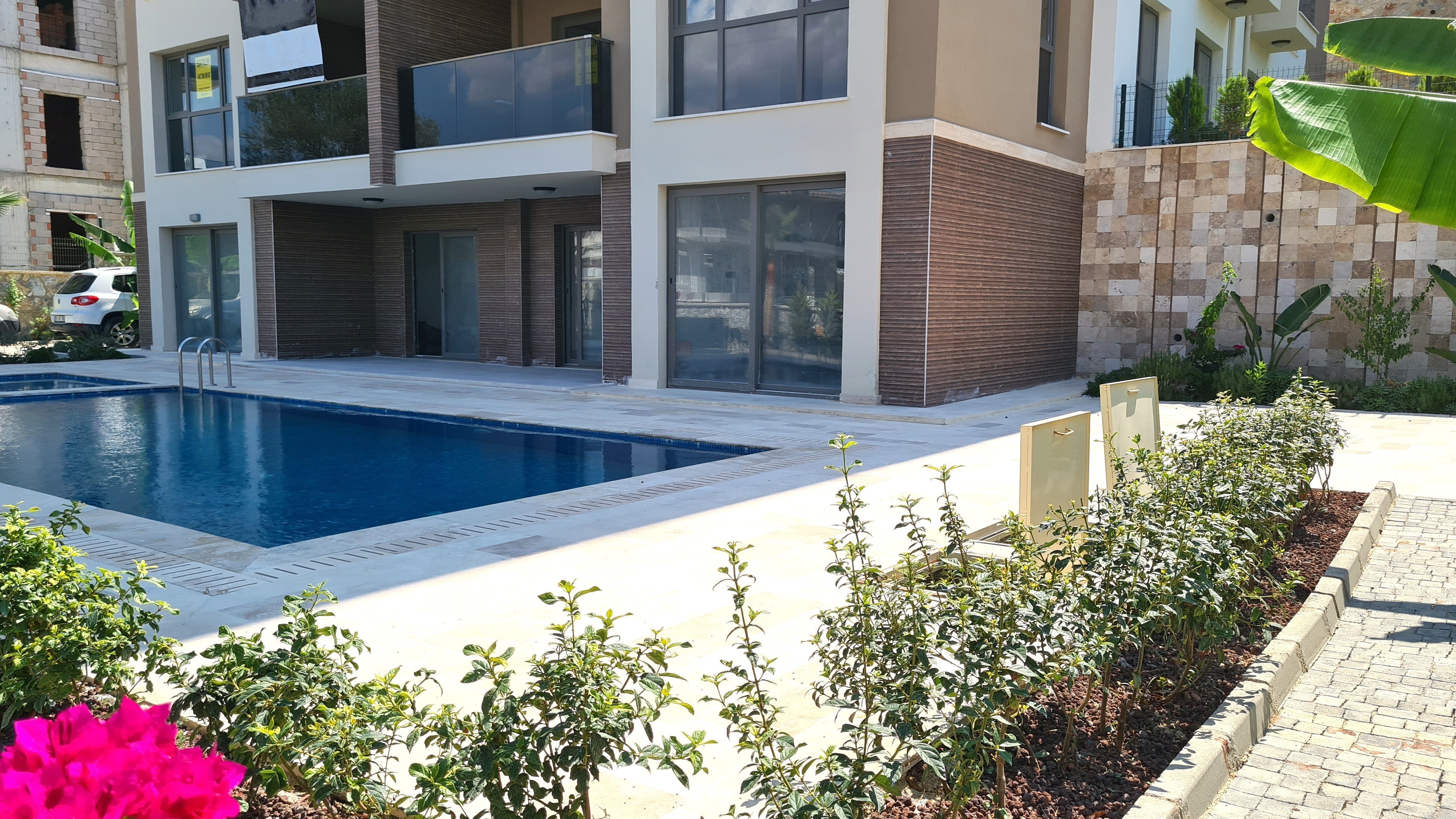 Fully furnished modern apartment for sale in Değirmendere Neighborhood, Kuşadası