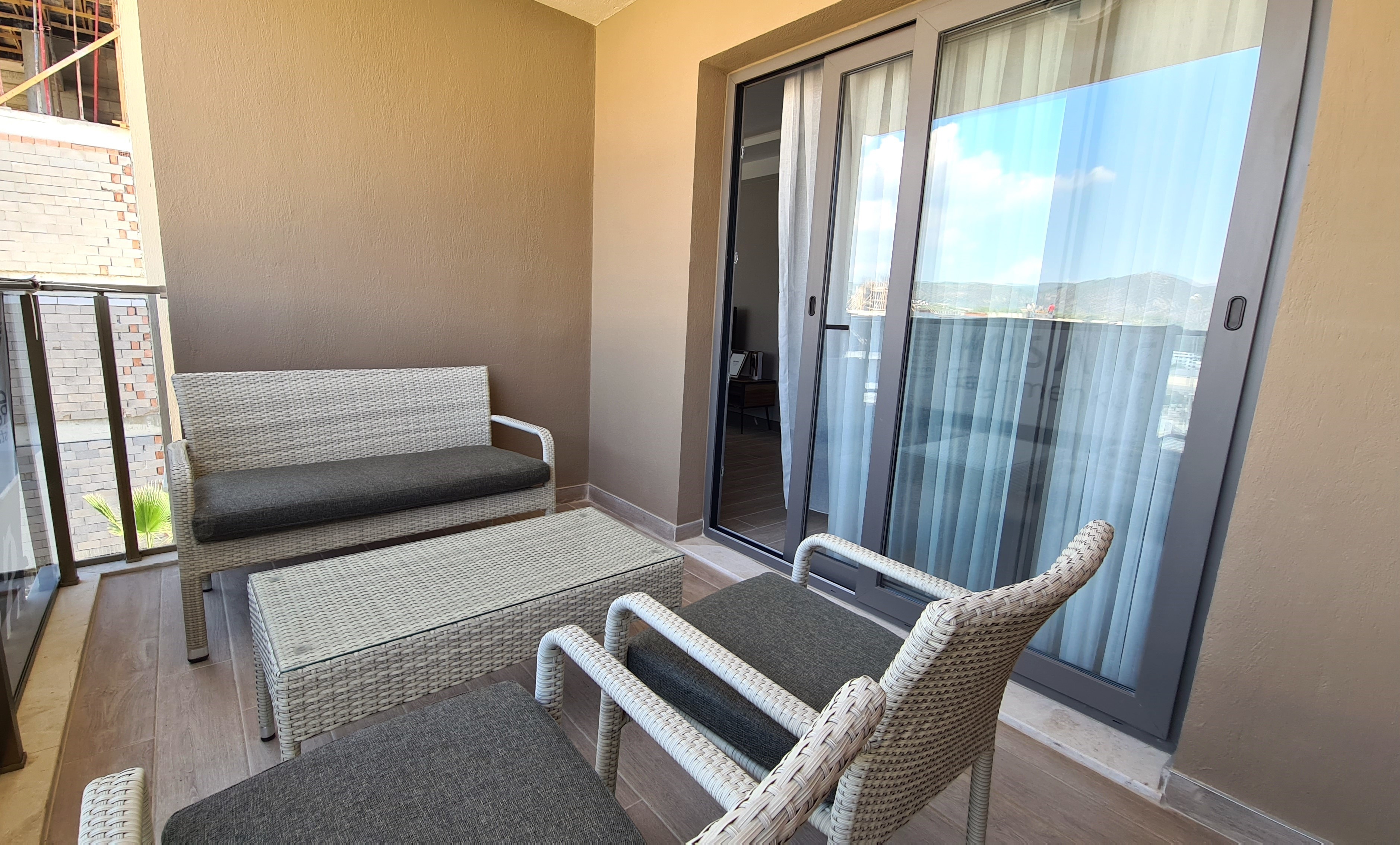 Fully furnished modern apartment for sale in Değirmendere Neighborhood, Kuşadası