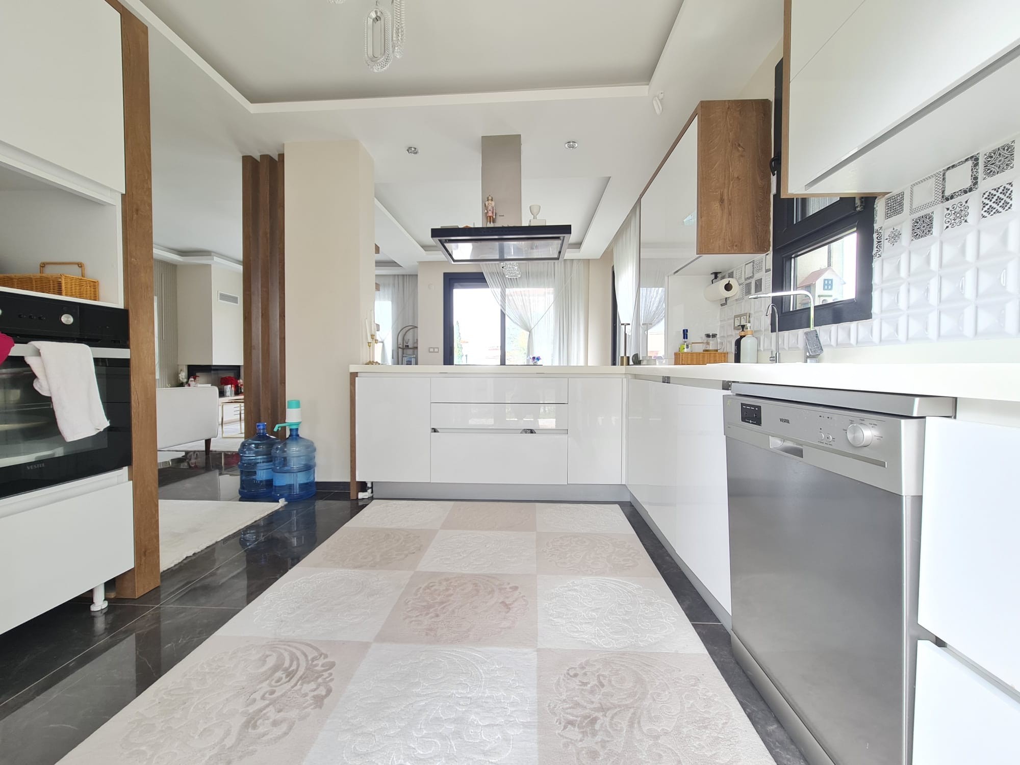 LUXURY 3+1 VILLA WITH SEA VIEWS, DETACHED, AND PRIVATE POOL