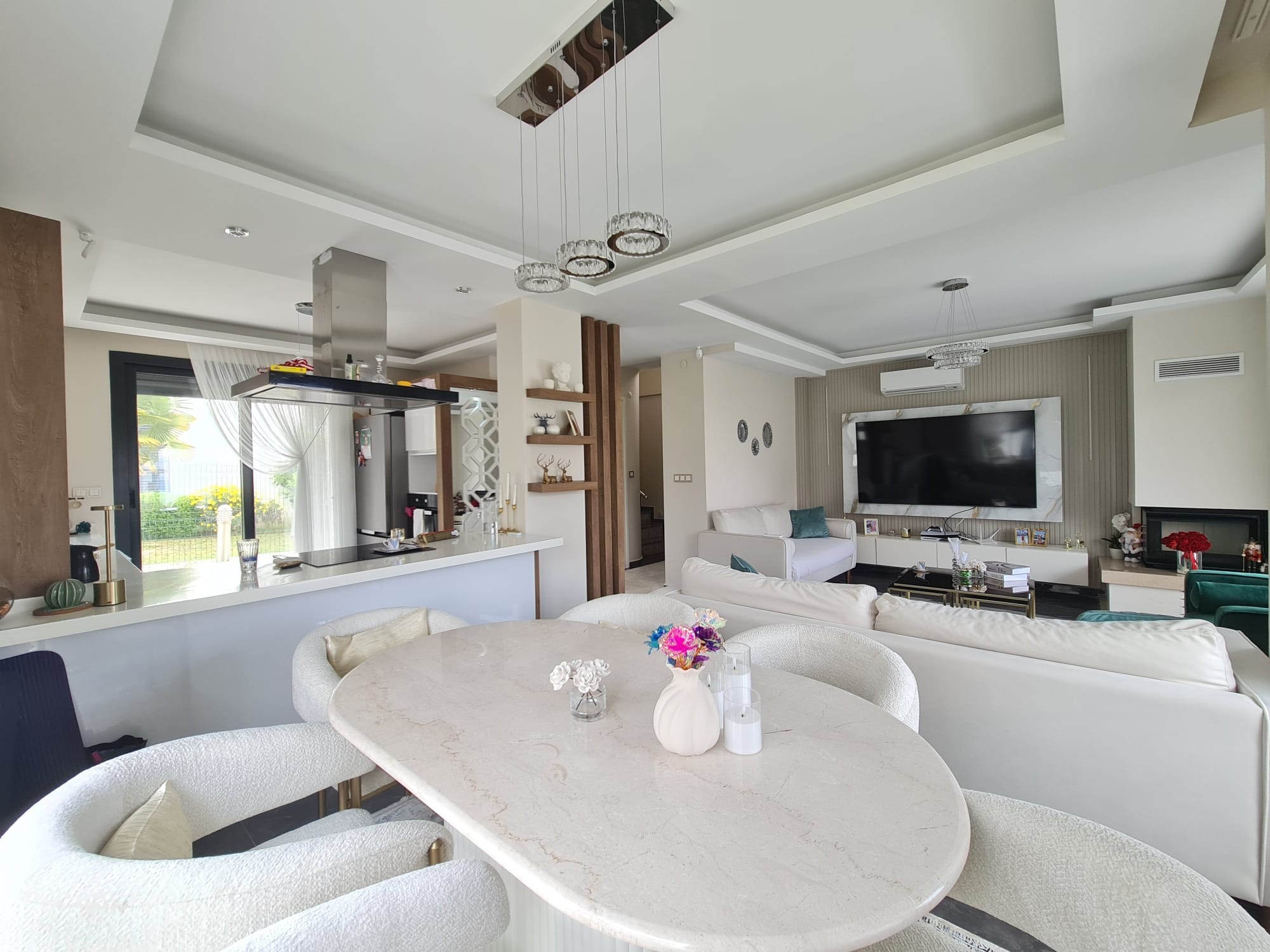 LUXURY 3+1 VILLA WITH SEA VIEWS, DETACHED, AND PRIVATE POOL