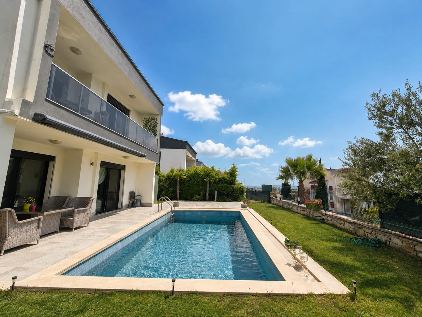LUXE 3+1 VILLA MET ZEEZICHT, VRIJSTAAND EN PRIVÉZWEMBAD