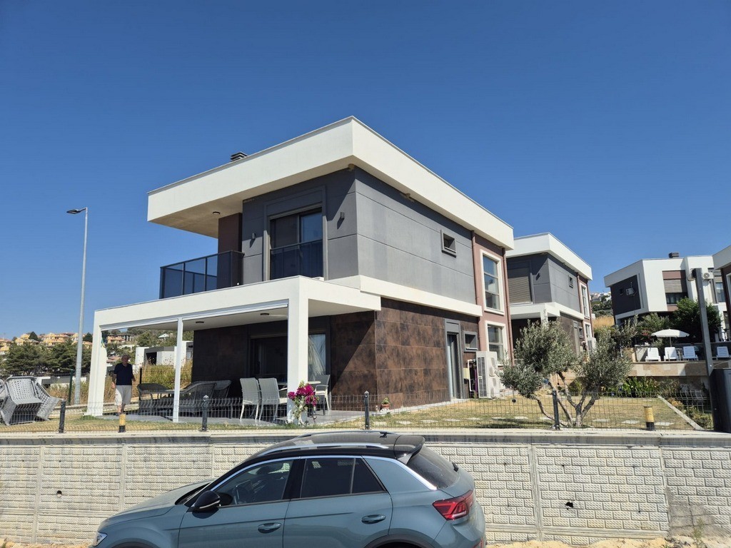 🏡 Sea-View Villa for Sale in Kuşadası Soğucak! 🌊