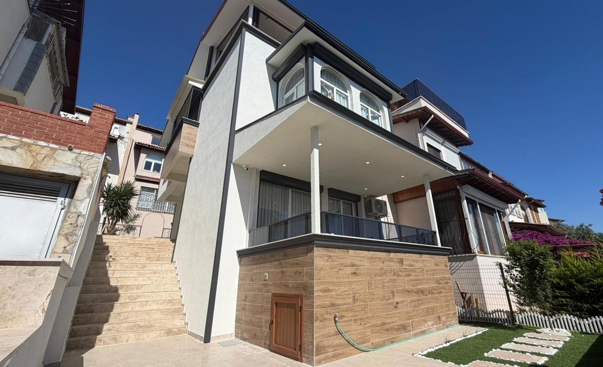 🌅Luxury Renovated Sea View Villa for Sale in Ladies Beach, Kuşadası🏡