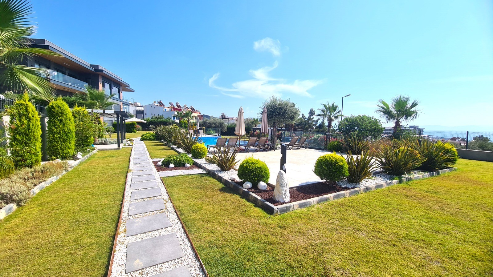 LUXURY 3-BEDROOM APARTMENT WITH SEA VIEWS IN LADIES BEACH | KUŞADASI