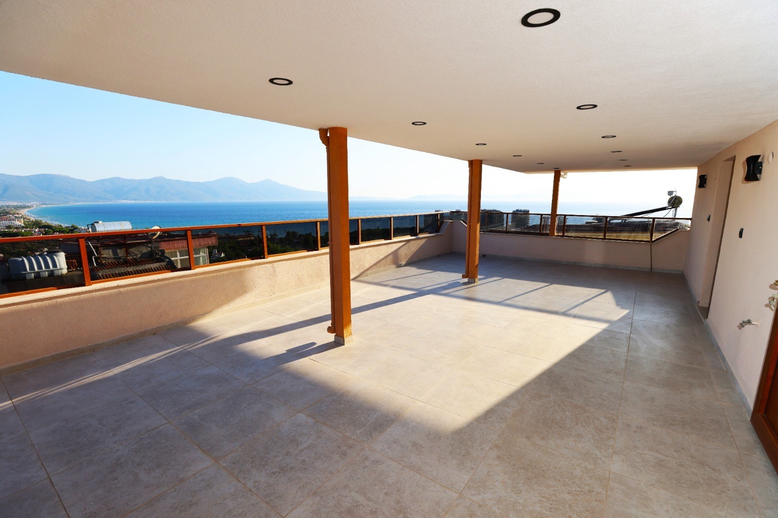 PRESTIGIOUS 6+1 VILLA WITH PANORAMIC SEA VIEWS & DIRECT POOL ACCESS | YAVANSU, KUŞADASI