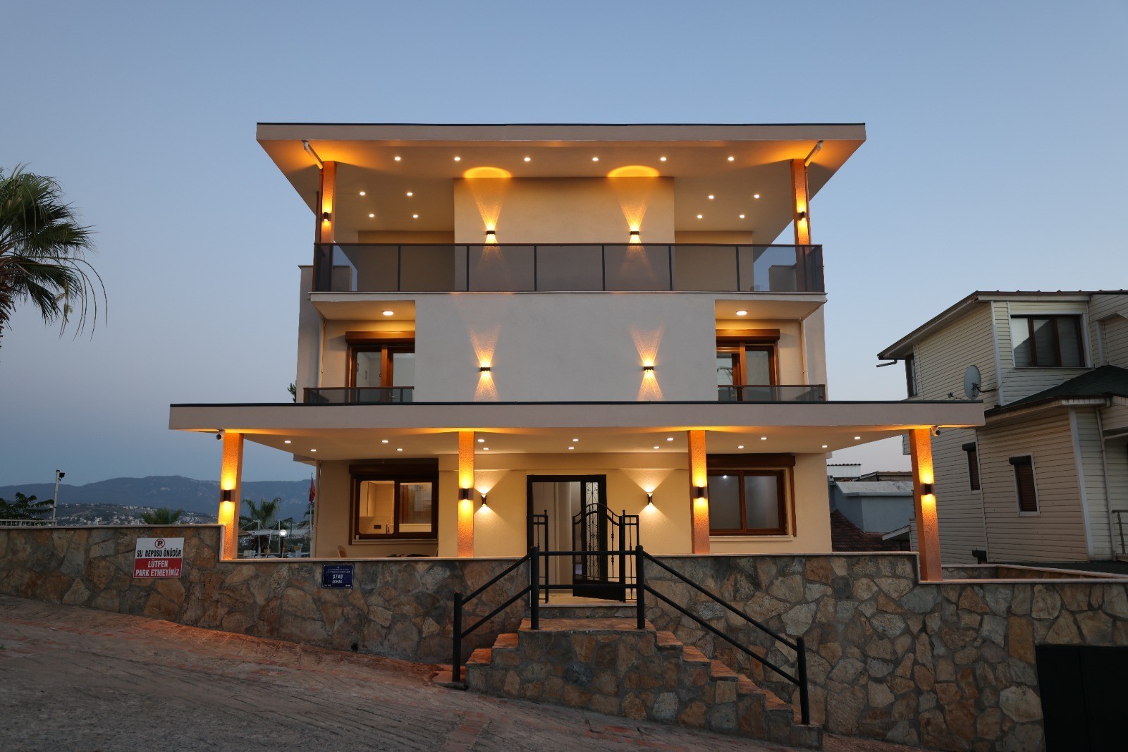 PRESTIGIOUS 6+1 VILLA WITH PANORAMIC SEA VIEWS & DIRECT POOL ACCESS | YAVANSU, KUŞADASI