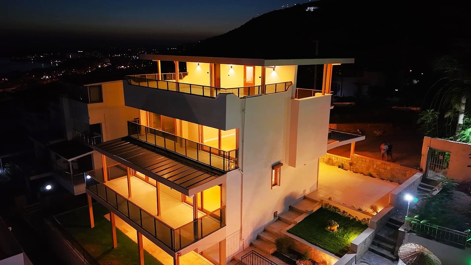 PRESTIGIOUS 6+1 VILLA WITH PANORAMIC SEA VIEWS & DIRECT POOL ACCESS | YAVANSU, KUŞADASI