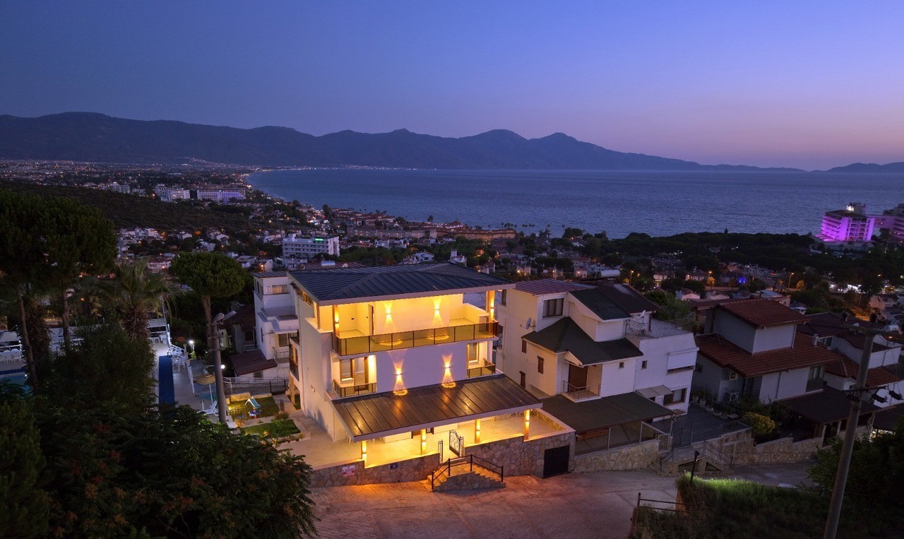 PRESTIGIOUS 6+1 VILLA WITH PANORAMIC SEA VIEWS & DIRECT POOL ACCESS | YAVANSU, KUŞADASI