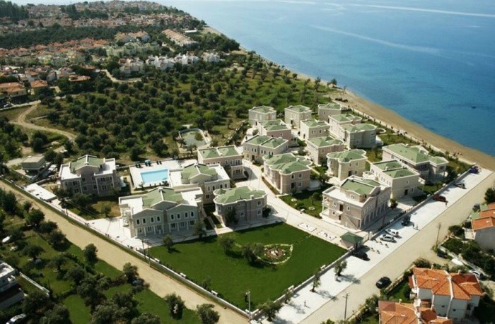 ВЕЛИКОЛЕПНЫЕ ВИЛЛЫ В ЕДРЕМИТЕ.