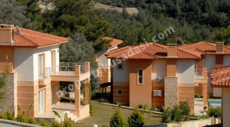 ОТДЕЛЬНАЯ ВИЛЛА С ЧАСТНЫМ БАССЕЙНОМ В КУШАДАСЫ.