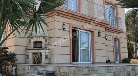 ОТДЕЛЬНАЯ МЕБЛИРОВАННАЯ ВИЛЛА В КУШАДАСЫ.