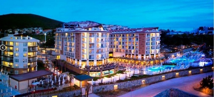 Luxury Fully Furnished 1 Bedroomed Apartment in Ramada Resort Kusadasi}