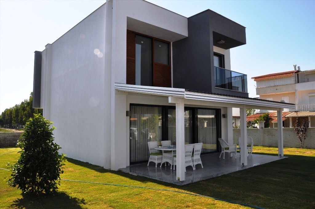 3 Bedroomed Villas for Sale in Long Beach Davutlar Kusadasi}