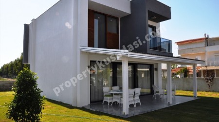 ОТДЕЛЬНАЯ ВИЛЛА С ЧАСТНЫМ САДОВЫМ УЧАСТКОМ В КУШАДАСЫ.