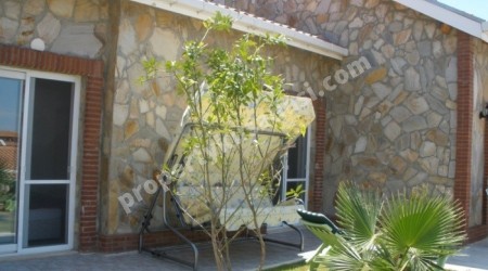 ОТДЕЛЬНАЯ ВИЛЛА ИЗ КАМНЯ В КУШАДАСЫ.