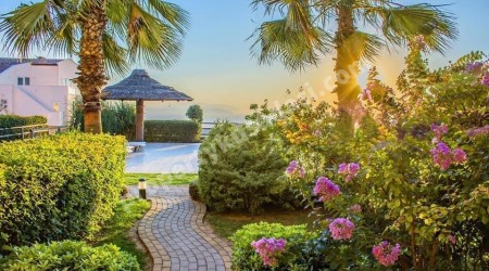 FULLY FURNİSHED 2 BEDROOMED RESIDENCE  GOLF CLUB