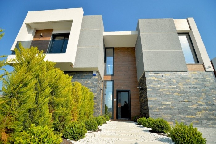 Luxury Detached Villas With Private Pool