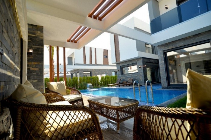 Luxury Detached Villas With Private Pool