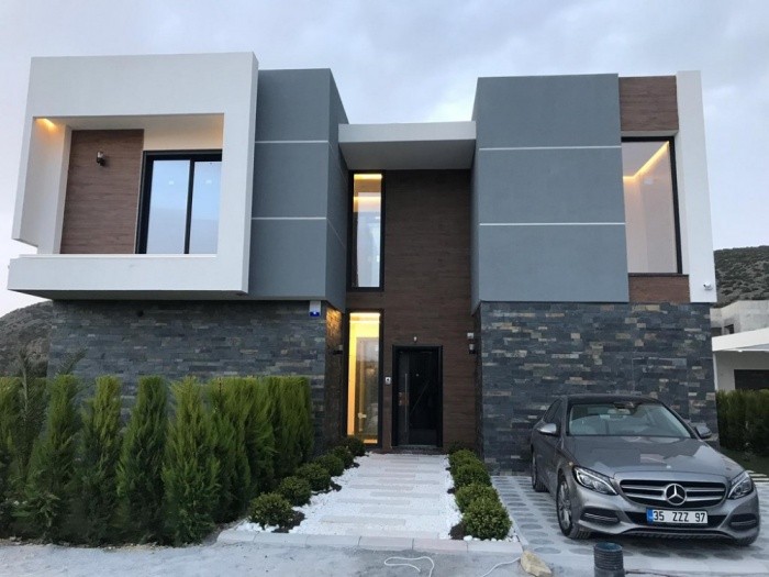 Luxury Detached Villas With Private Pool