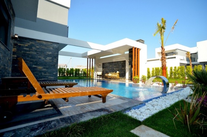 Luxury Detached Villas With Private Pool