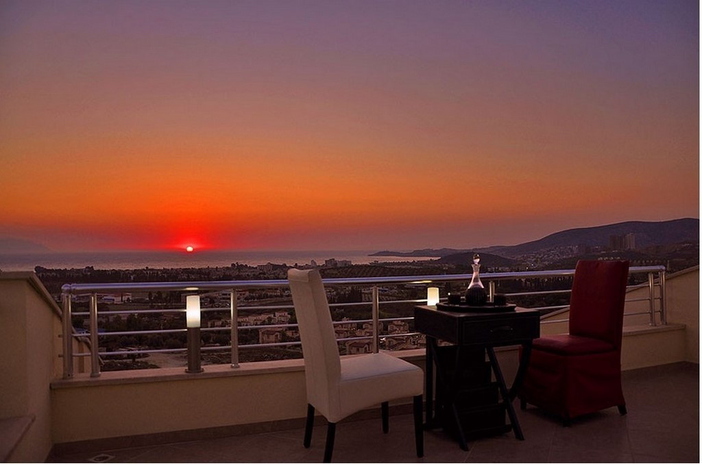 Detached Villas with Perfect Sea View in Kusadasi