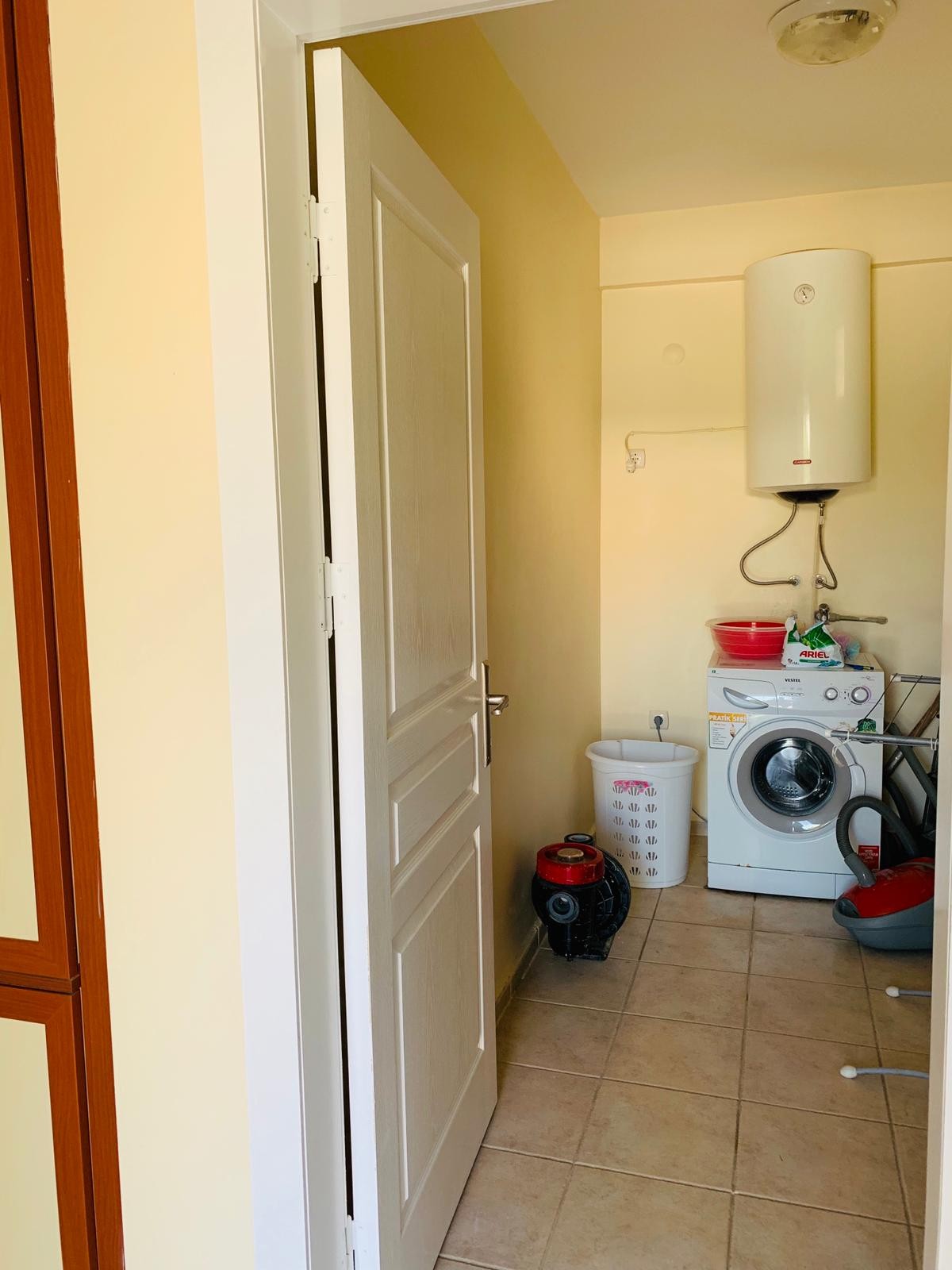 РОСКОШНАЯ ОТДЕЛЬНАЯ ВИЛЛА С ЧАСТНЫМ УЧАСТКОМ ПЛОЩАДЬЮ 1200 М2 В КУШАДАСЫ.